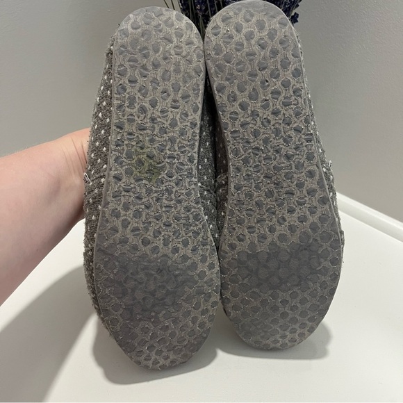 Toms Alpargata Classic Gray with White Dots Fabric Upper Slip-On Shoe - Picture 10 of 12